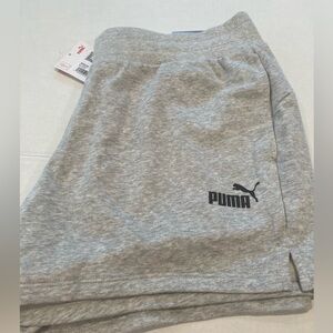 Puma women’s essential sweat shorts NWT - Size 1X